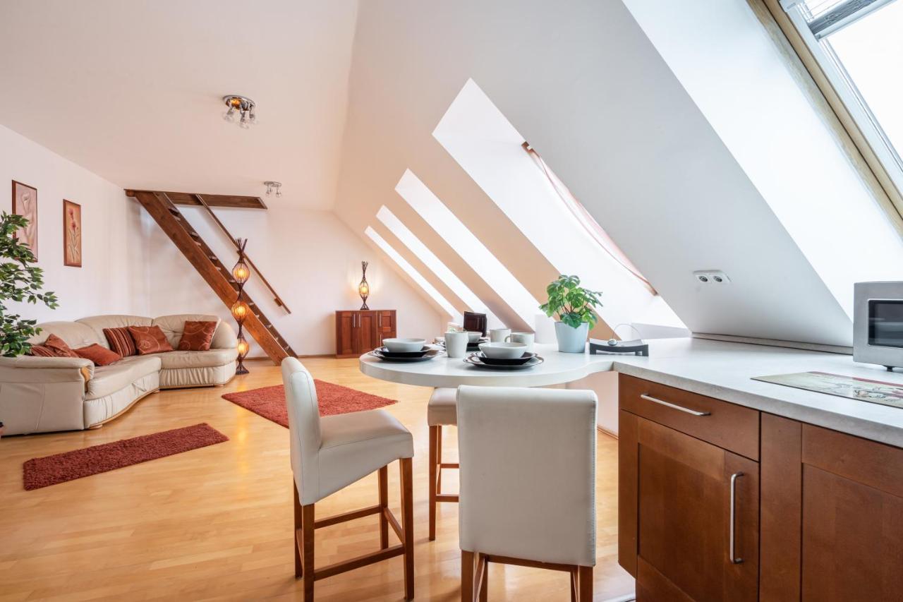 Beautiful Apartment With Ac 布达佩斯 外观 照片