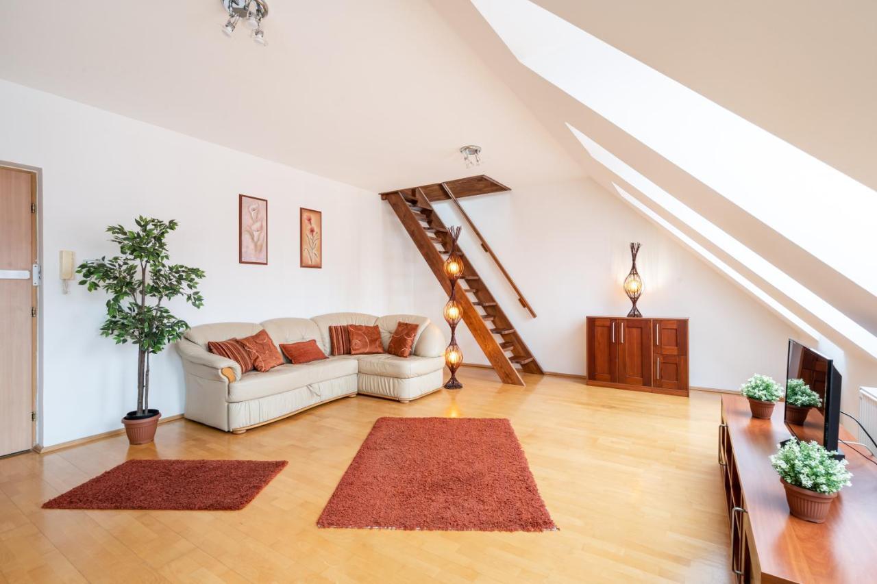 Beautiful Apartment With Ac 布达佩斯 外观 照片