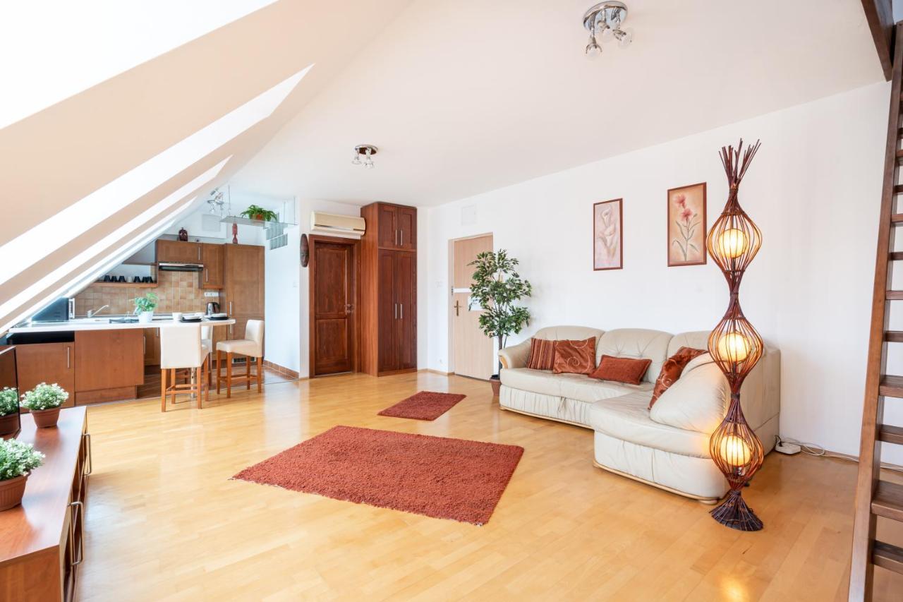 Beautiful Apartment With Ac 布达佩斯 外观 照片