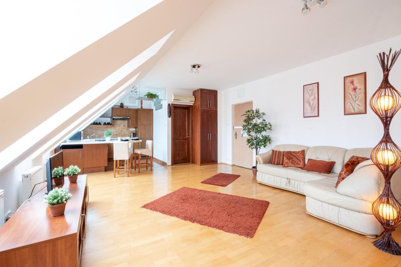 Beautiful Apartment With Ac 布达佩斯 外观 照片